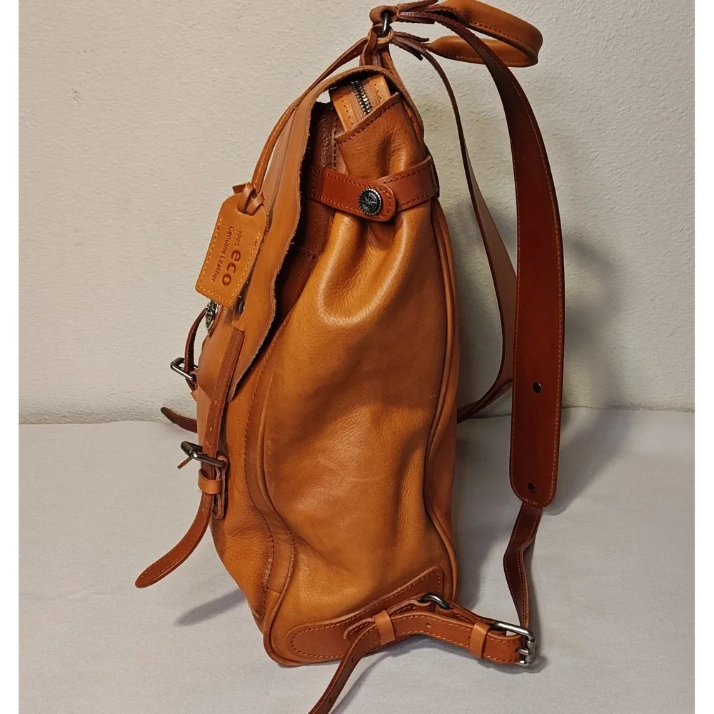 Old Trend Lawnwood Leather Backpack Large Ginger Tan Modern Vintage Rucksack
